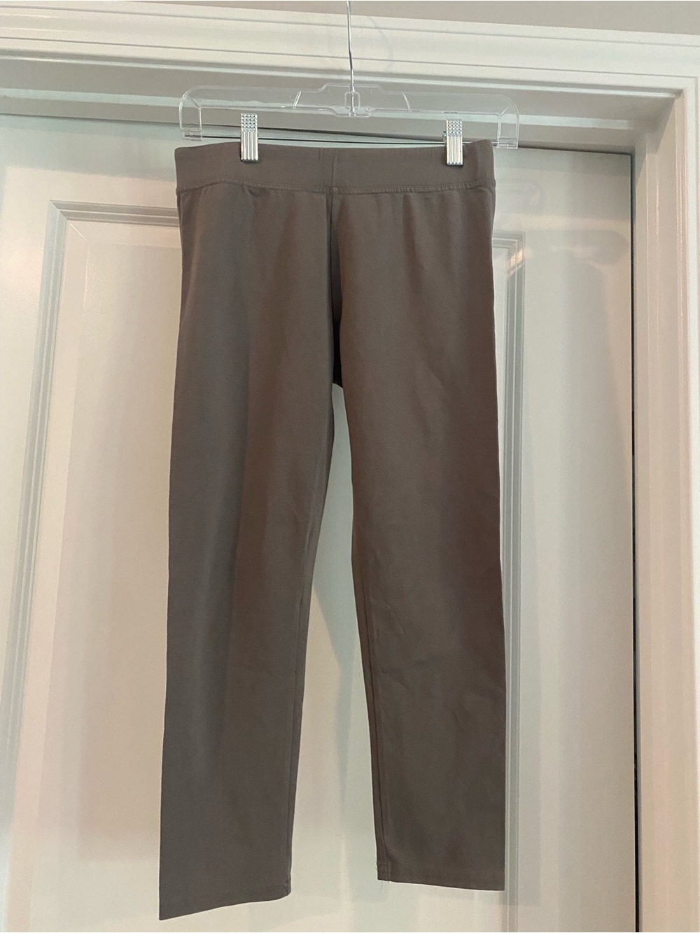 PACT 100% organic cotton cropped leggings
